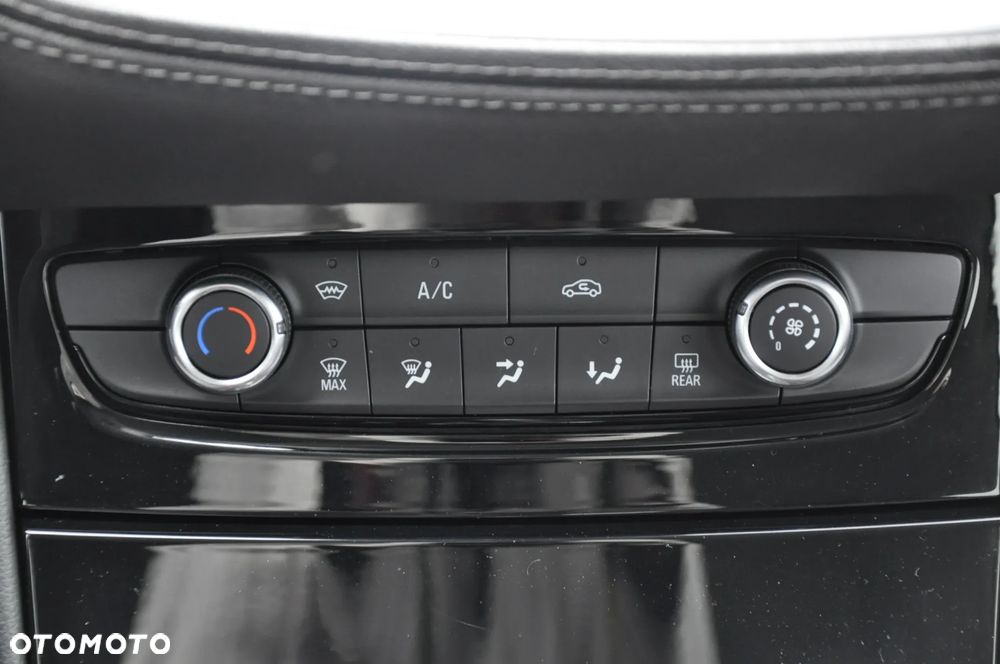 Opel Grandland X 1.2 T GPF Design Line S&S - 34