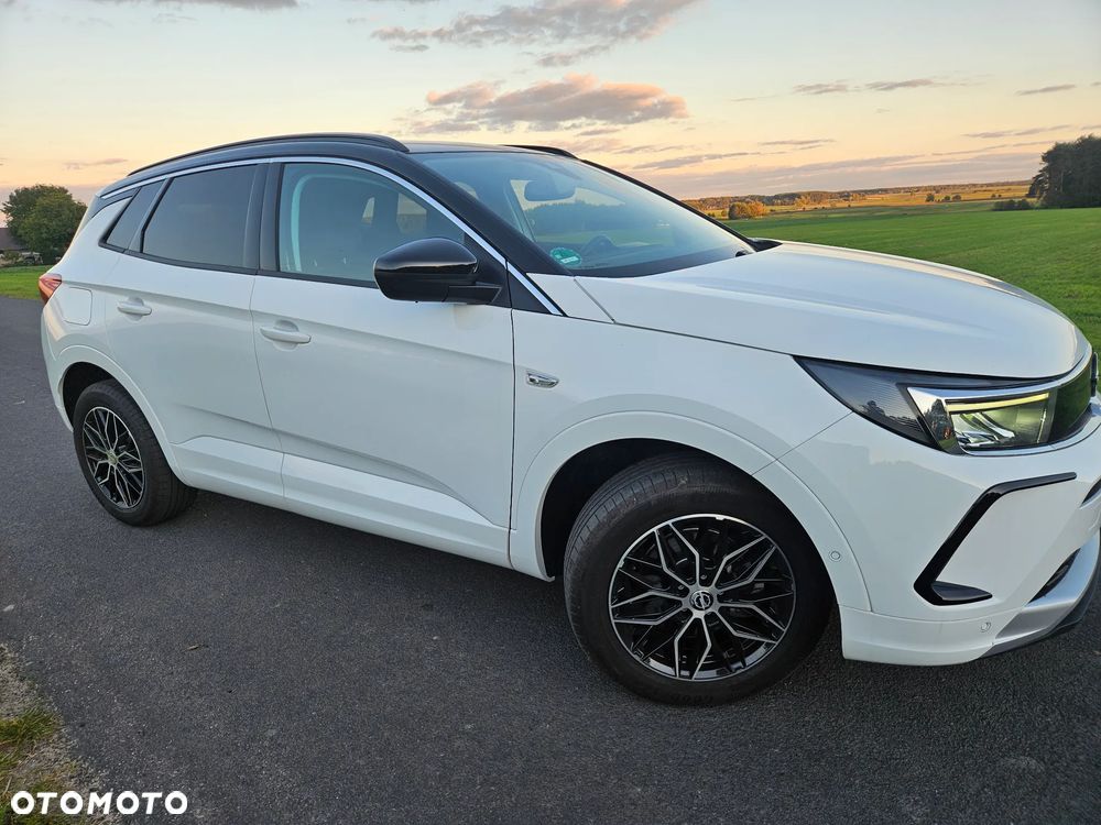 Opel Grandland X 1.2 Start/Stop Business Elegance - 4