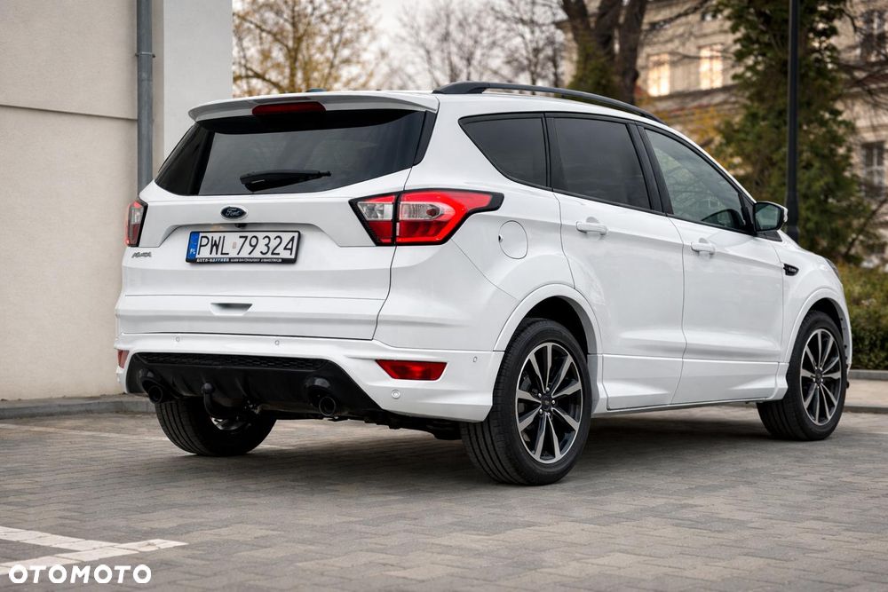 Ford Kuga 2.0 TDCi 2x4 ST-Line - 4