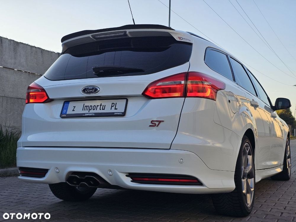 Ford Focus 2.0 EcoBoost ST mit Leder-Sport-Paket - 14