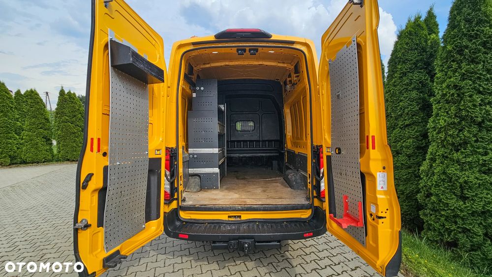 Ford Transit - 31