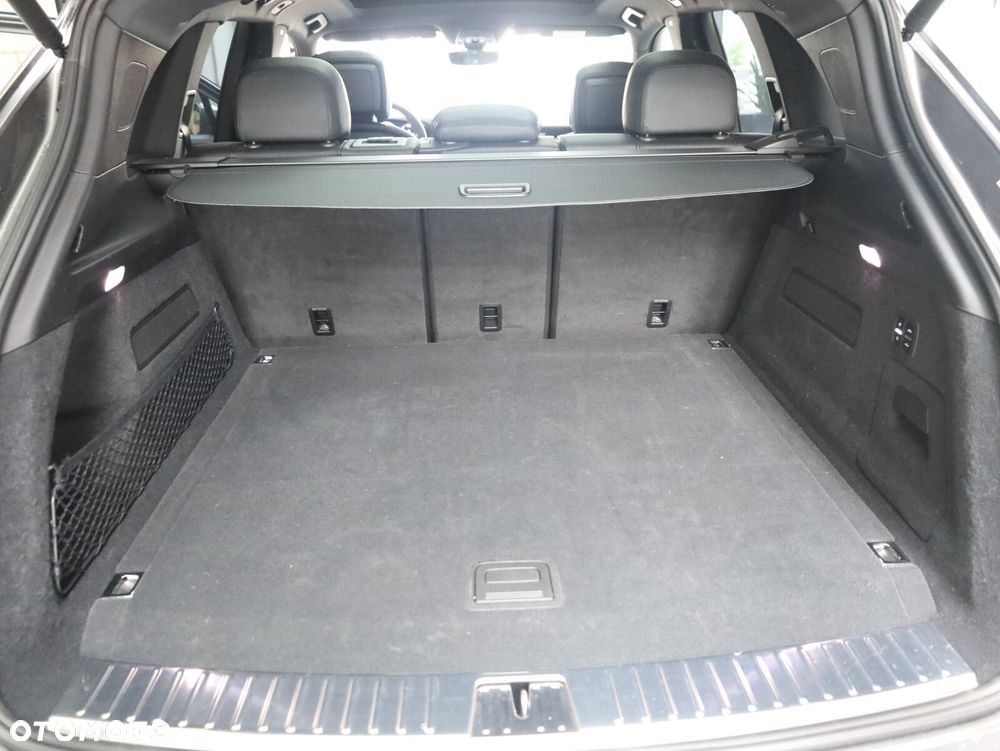 Porsche Cayenne - 21