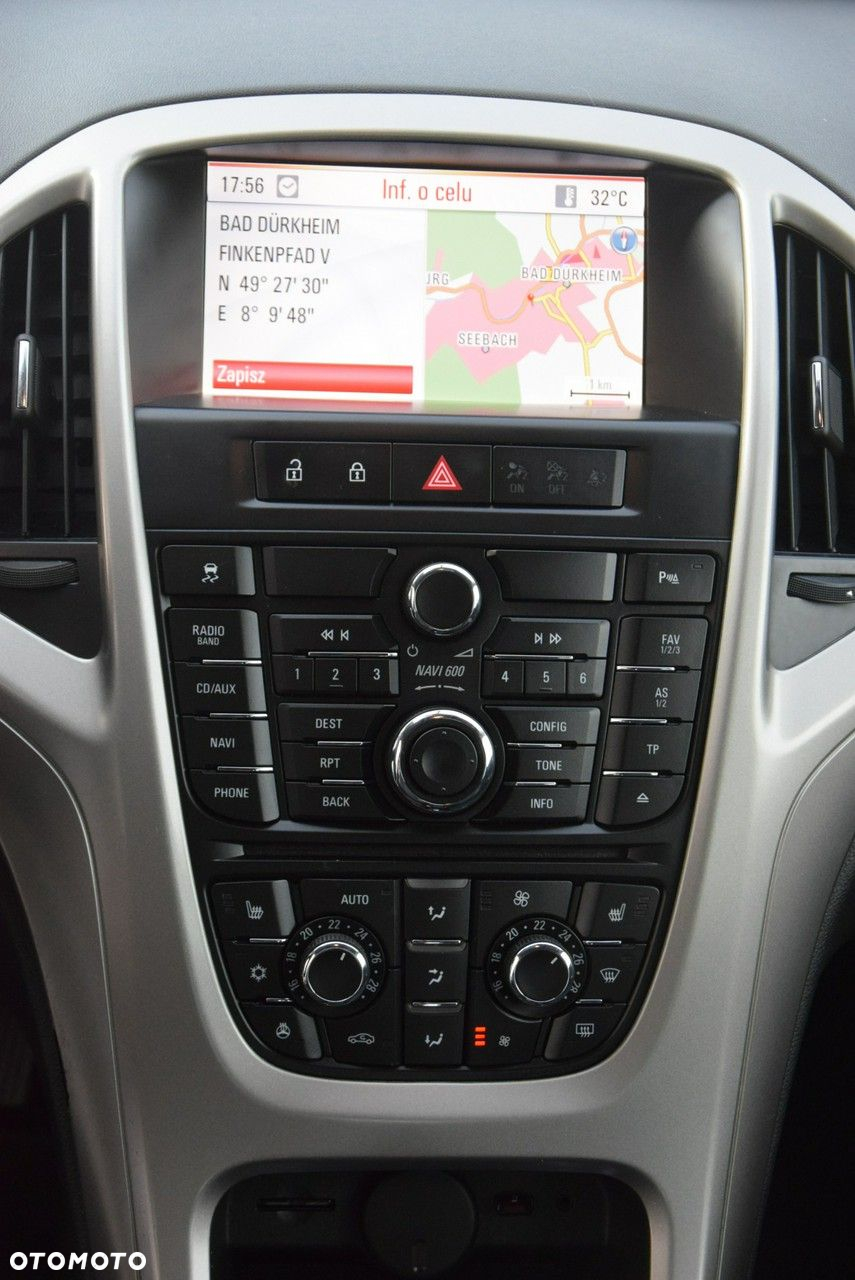 Opel Astra 1.4 Turbo 150 Jahre - 23