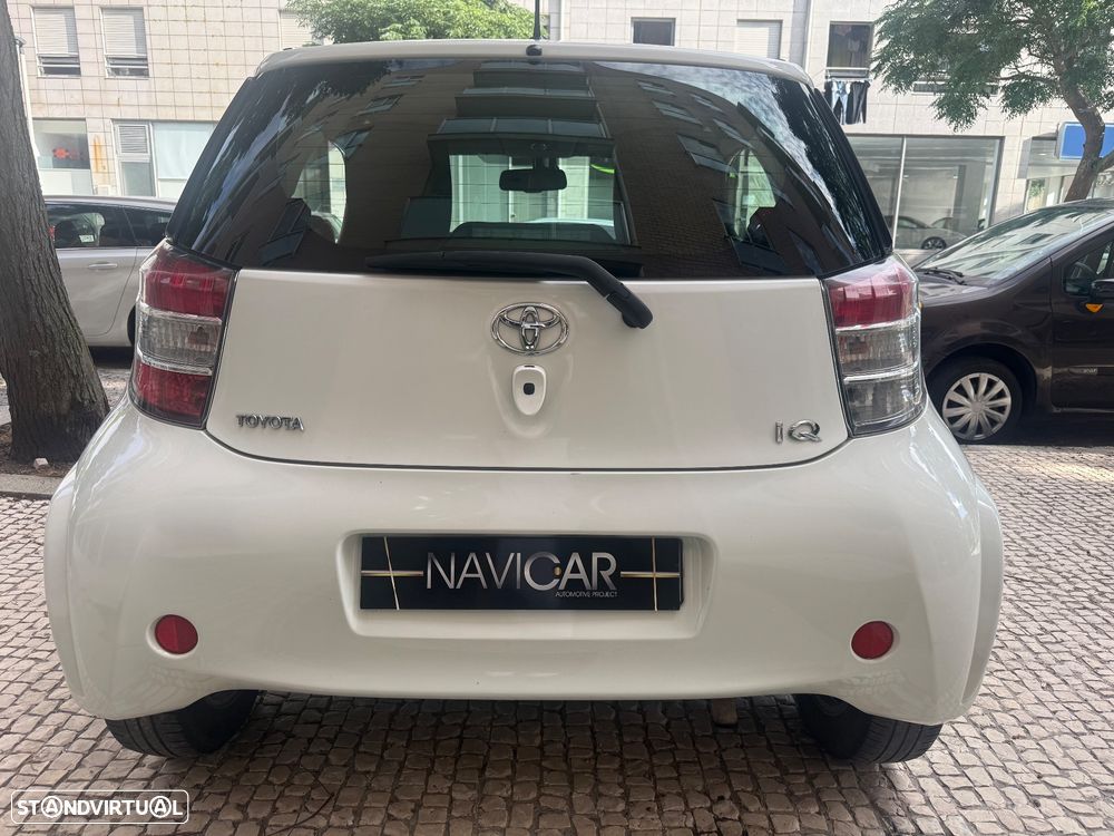 Toyota iQ 1.0 VVT-i Essential+AC - 5