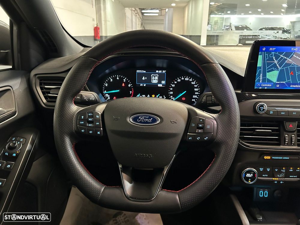 Ford Focus 1.0 EcoBoost MHEV ST-Line - 21