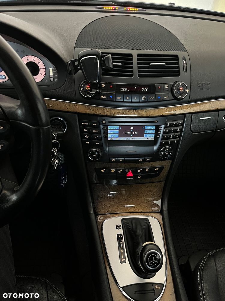 Mercedes-Benz Klasa E 200 Kompressor Automatik Avantgarde - 26