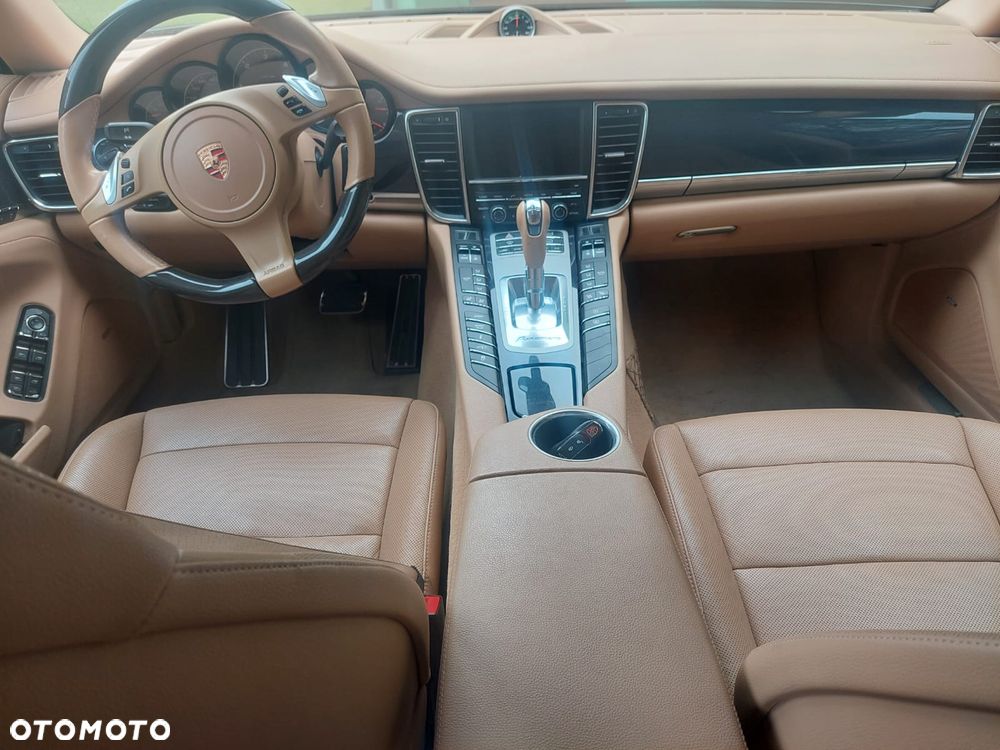 Porsche Panamera Platinum Edition - 10