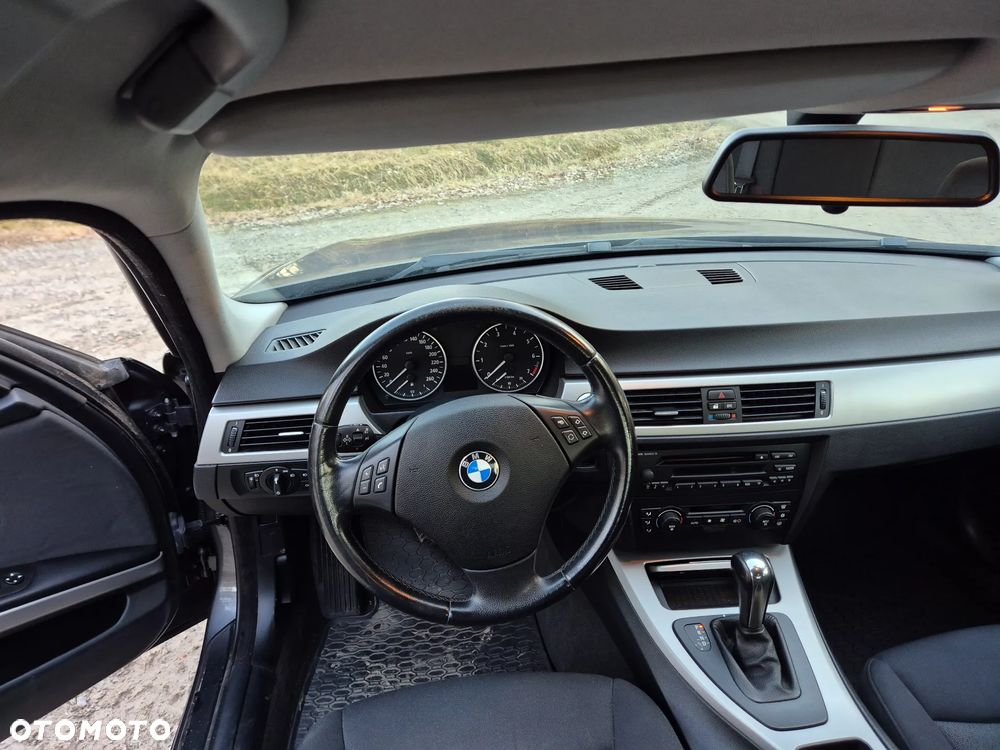 BMW Seria 3 - 16