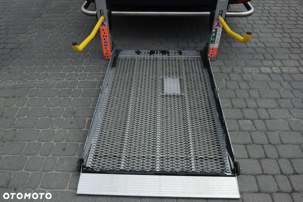 Mercedes-Benz Sprinter - 23