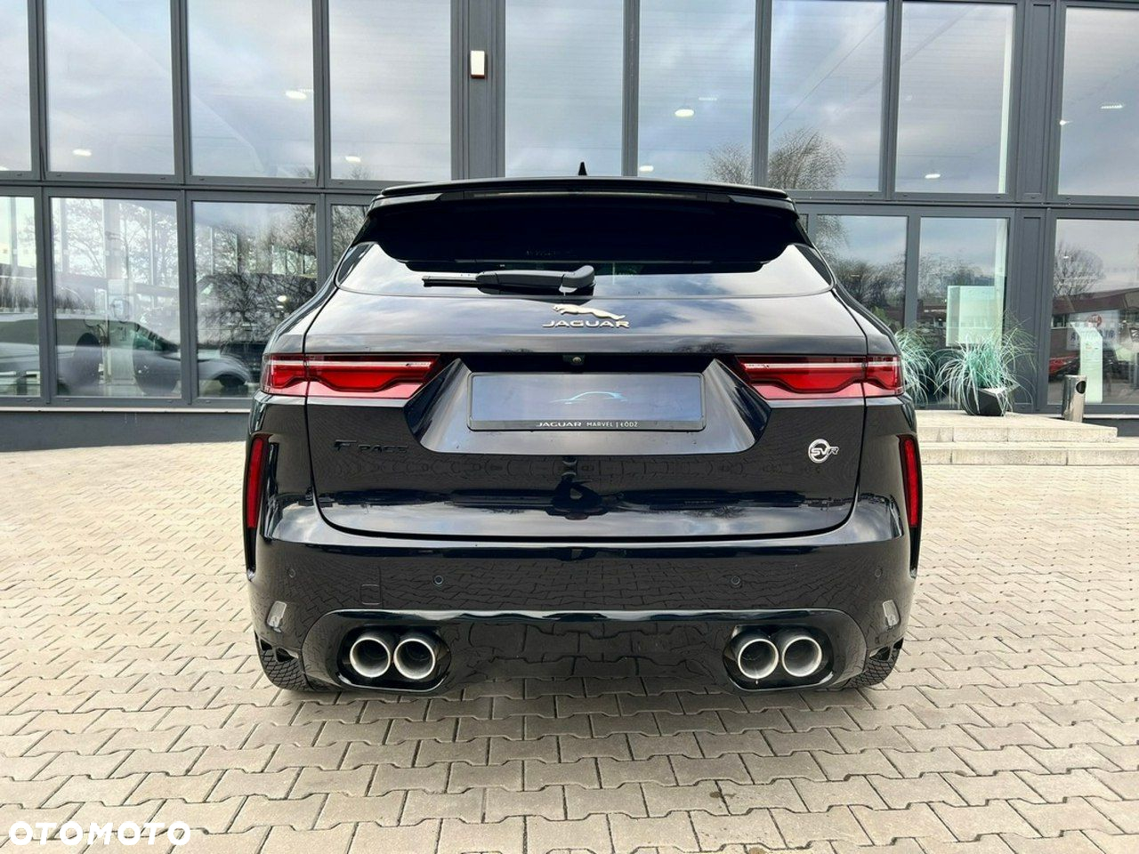 Jaguar F-Pace - 7