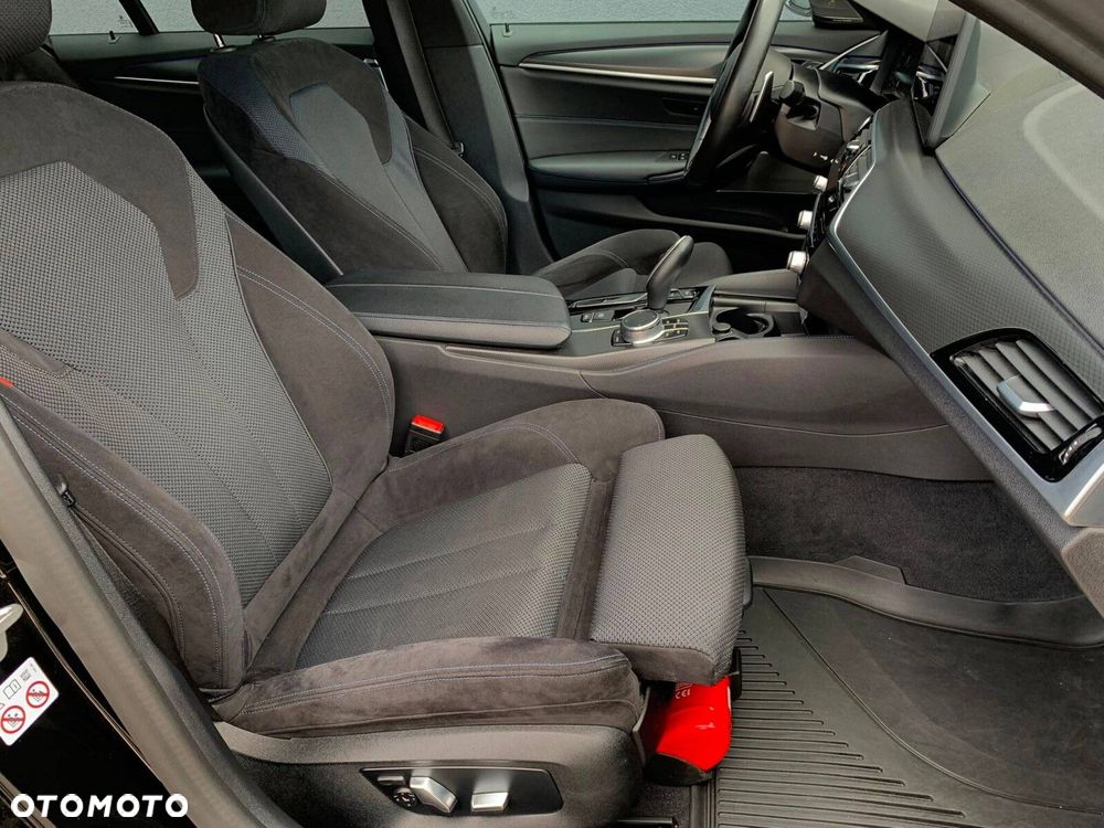 BMW Seria 5 530i xDrive M Sport sport - 15