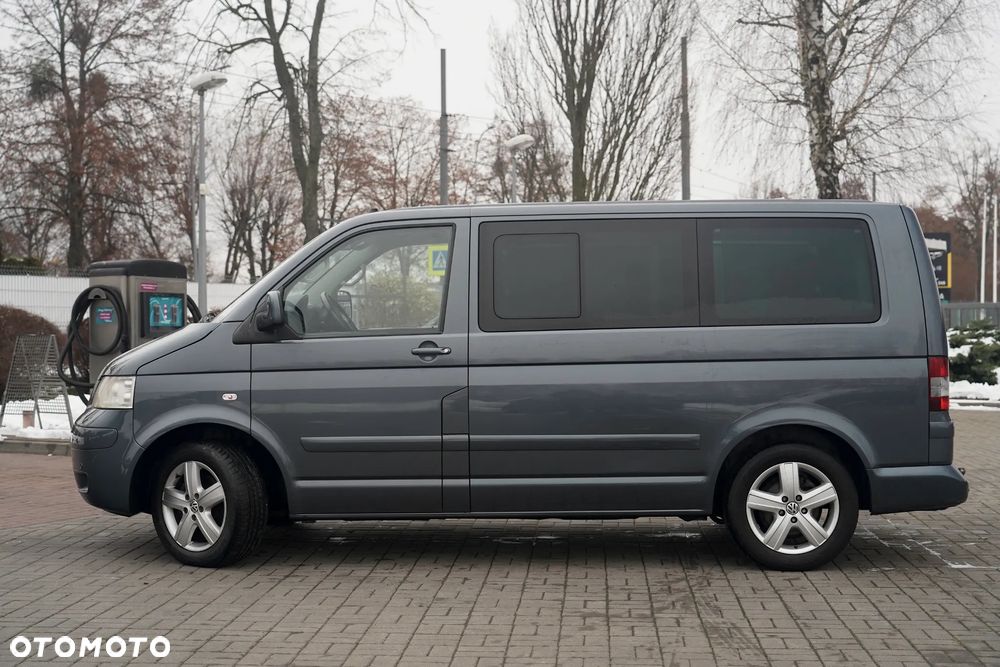 Volkswagen Multivan - 13