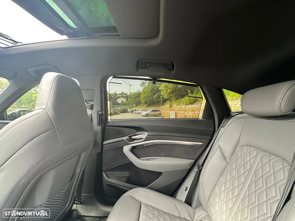 Audi e-tron 55 quattro S line - 30