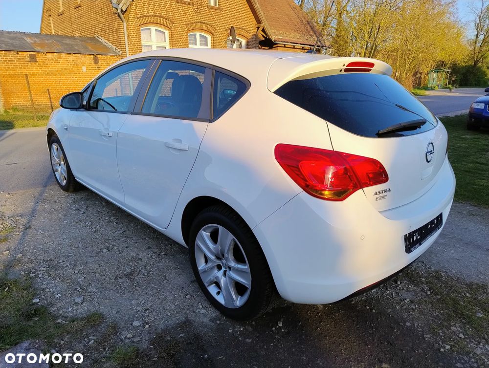 Opel Astra 1.6 ECOFLEX Start/Stop Color Edition - 6