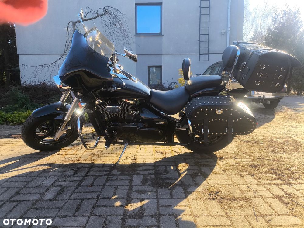Suzuki Intruder - 3