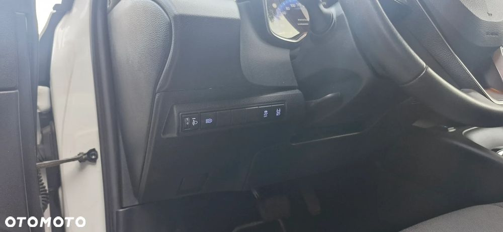 Toyota Corolla 1.8 Hybrid Executive - 14