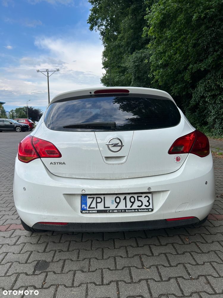 Opel Astra 1.4 Cosmo - 2
