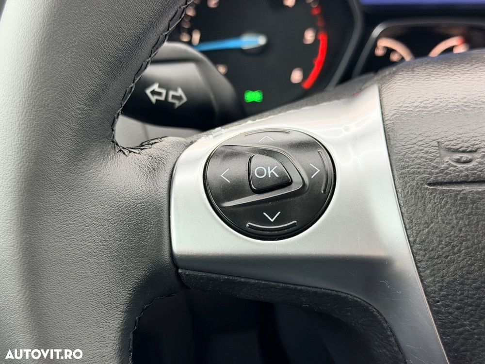 Ford Focus 1.6 TDCi DPF Champions Edition - 24