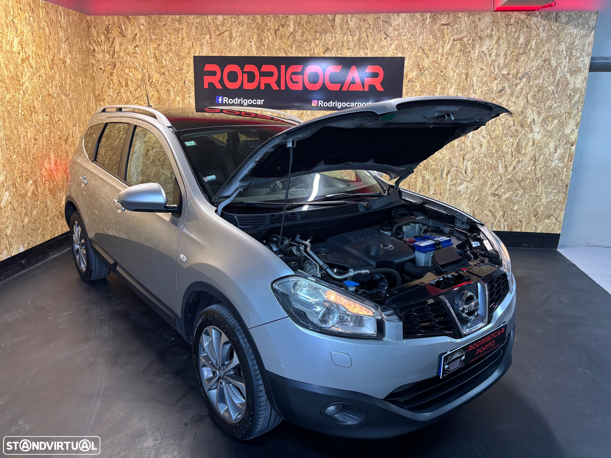 Nissan Qashqai +2 1.5 dCi Tekna Pele Preto +Navi - 31