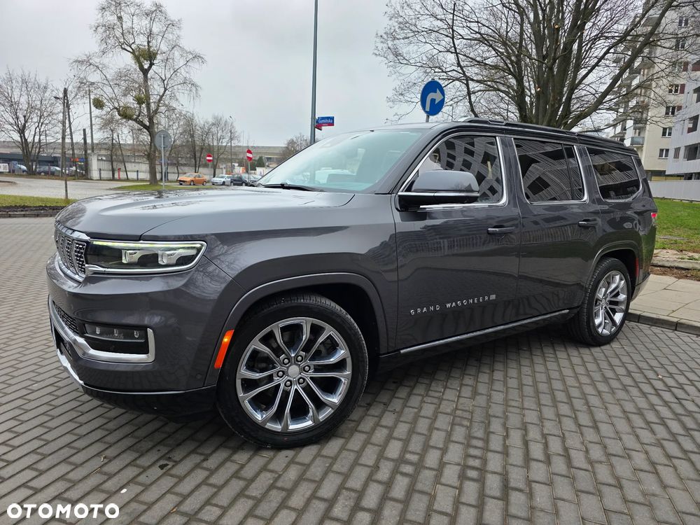 Jeep Grand Wagoneer - 3
