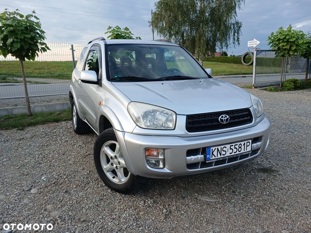Toyota RAV4 - 1