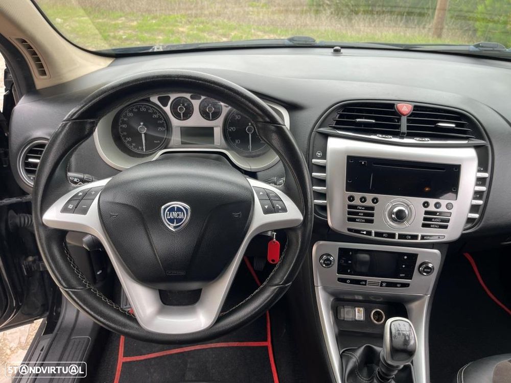 Lancia Delta 1.6 M-Jet Platino - 21