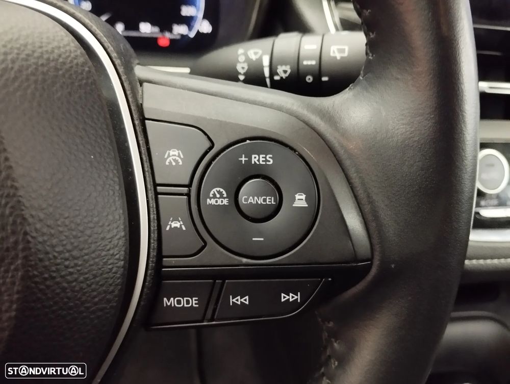 Toyota Corolla 1.8 Hybrid Comfort - 18