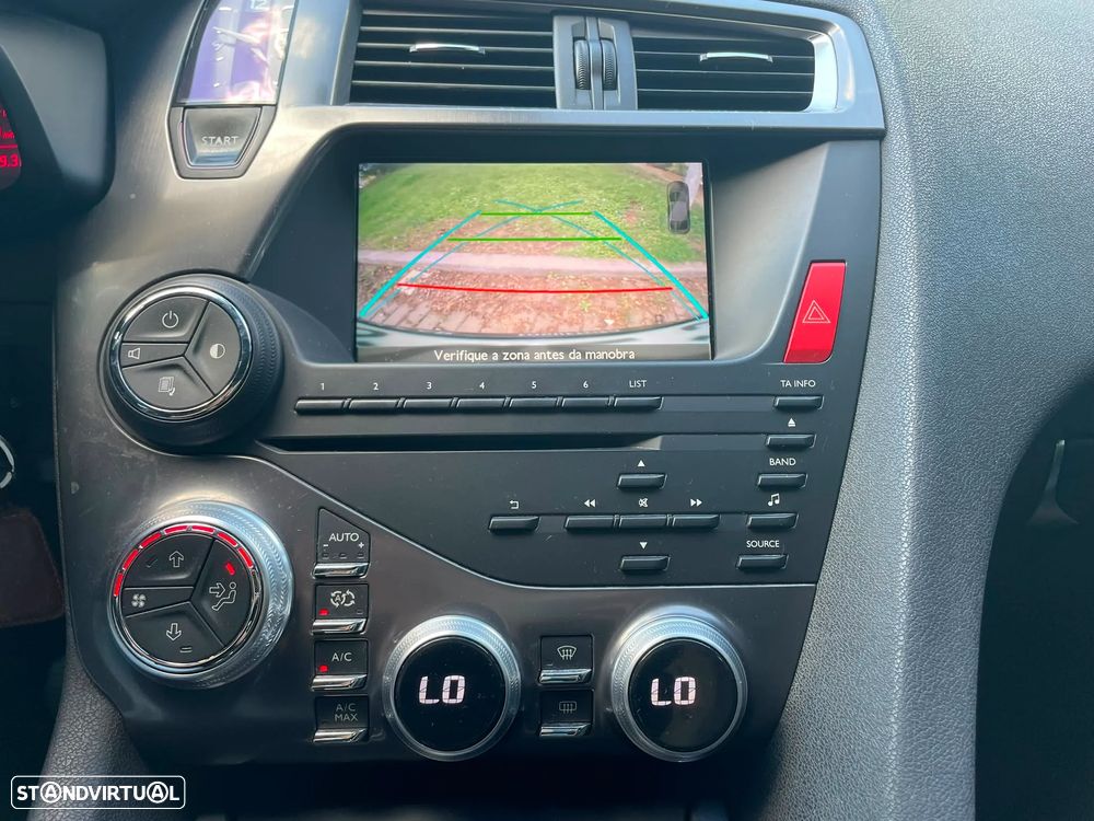 Citroën DS5 e-HDi 110 EGS6 SoChic - 14