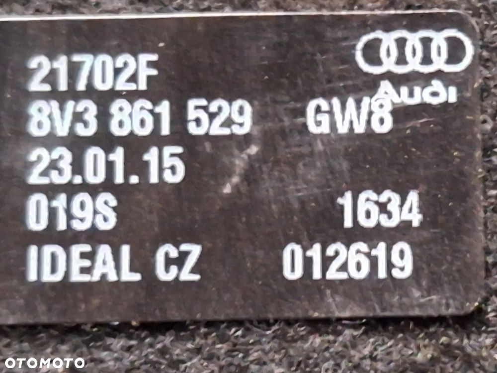 PODŁOGA BAGAŻNIKA WYKŁADZINA AUDI A3  8V3861529 - 2