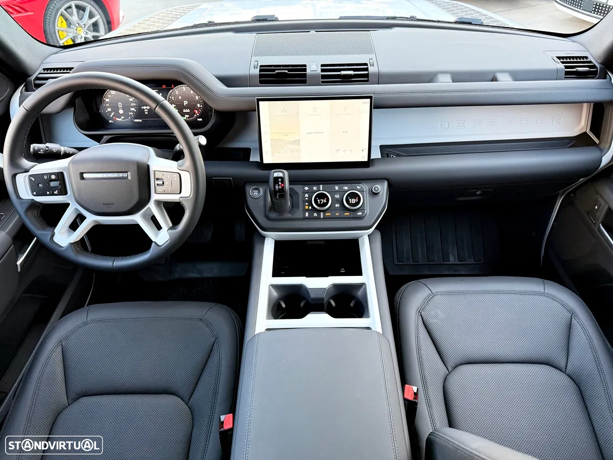 Land Rover Defender 2.0 P300e 110 AWD X-Dynamic SE - 9