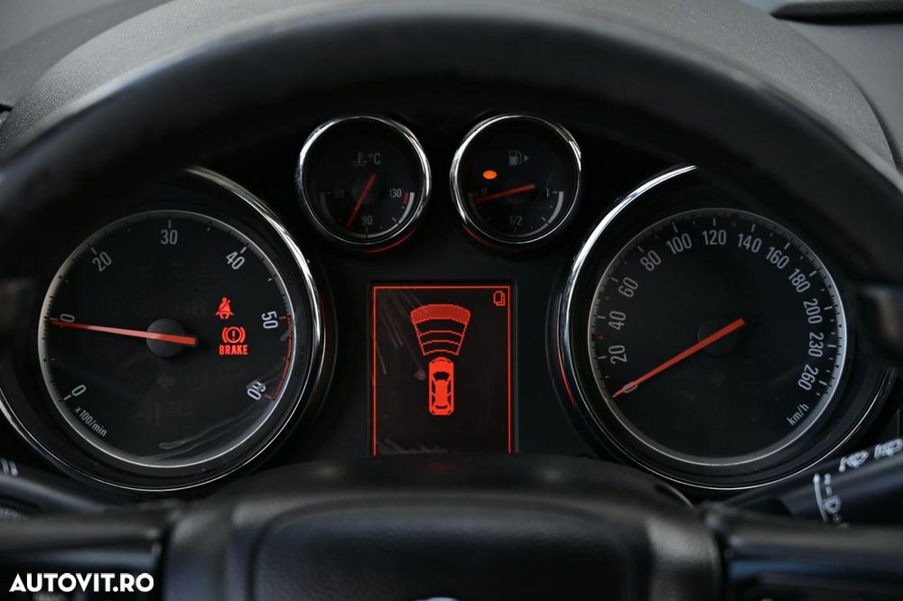 Opel Astra 2.0 CDTI DPF 150 Jahre - 13