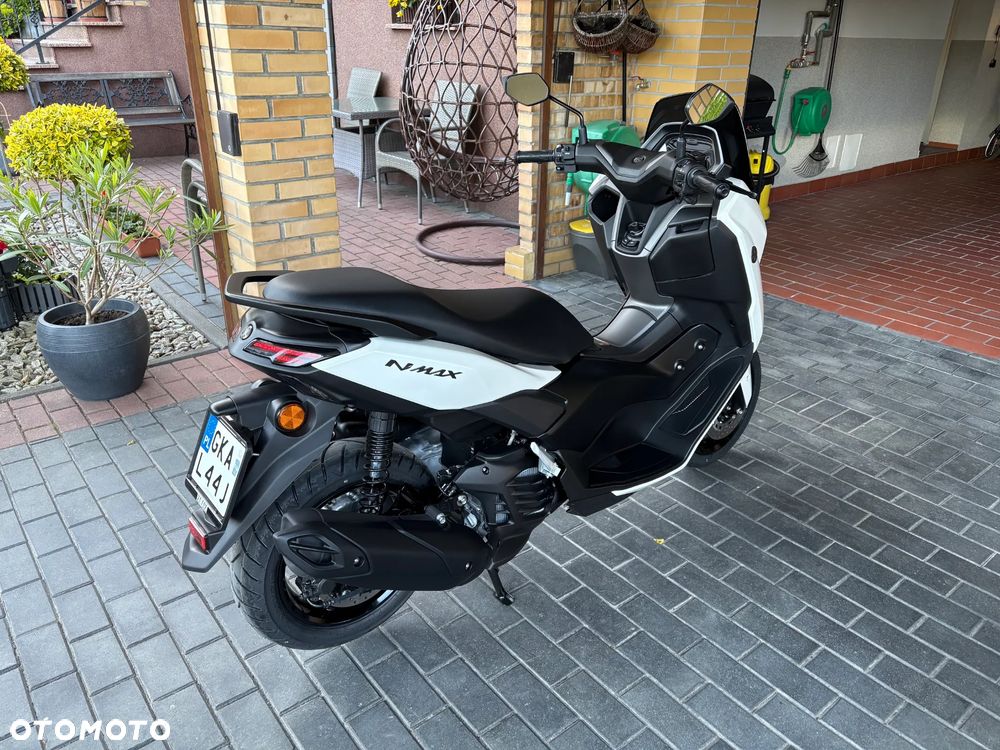 Yamaha NMAX - 7
