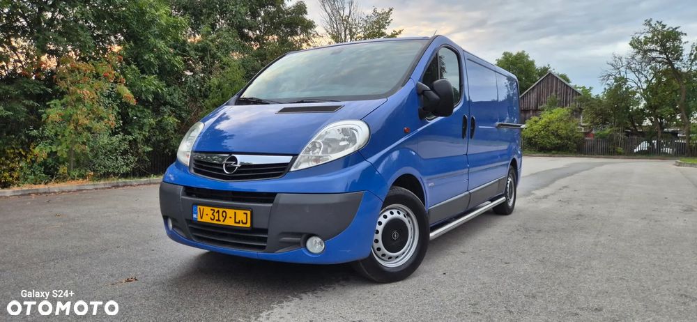 Opel Vivaro - 1