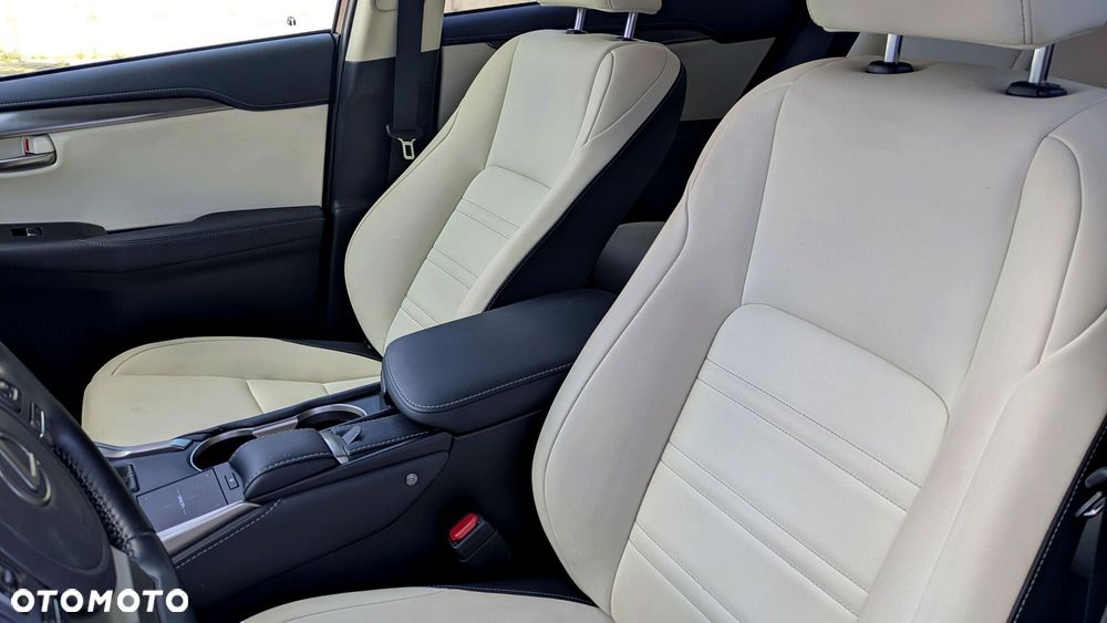 Lexus NX 300 F Impression AWD - 10