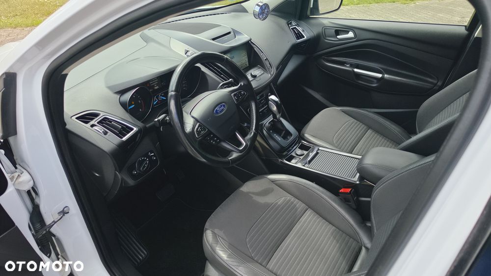 Ford Kuga 2.0 TDCi 4x4 Titanium - 12