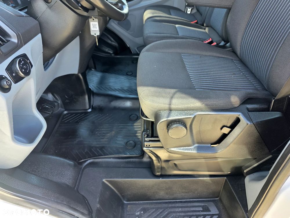 Ford TRANSIT 2,0 TDCI 170 KONNA DOKA BRYGADÓWKA 7 OSOBOWA KLIMA WEBASTO LEDY BLIŻNIAKI DO 3,5T GWARANCJA - 13