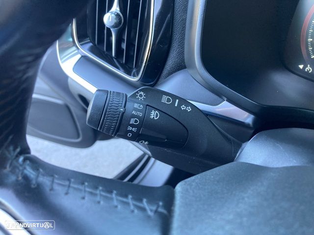 Volvo V60 D3 Geartronic Momentum Core - 17