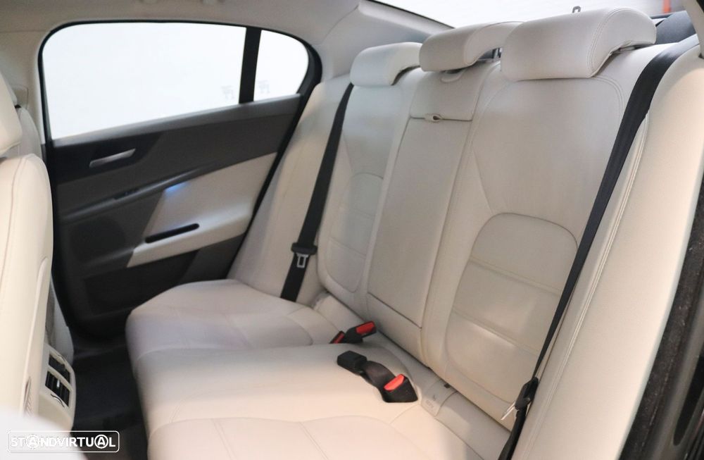 Jaguar XE E-Performance Aut. Prestige - 33
