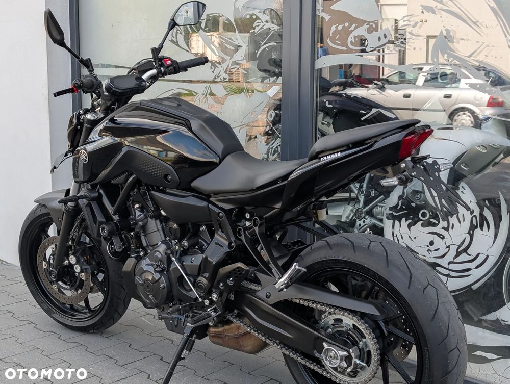 Yamaha MT - 4