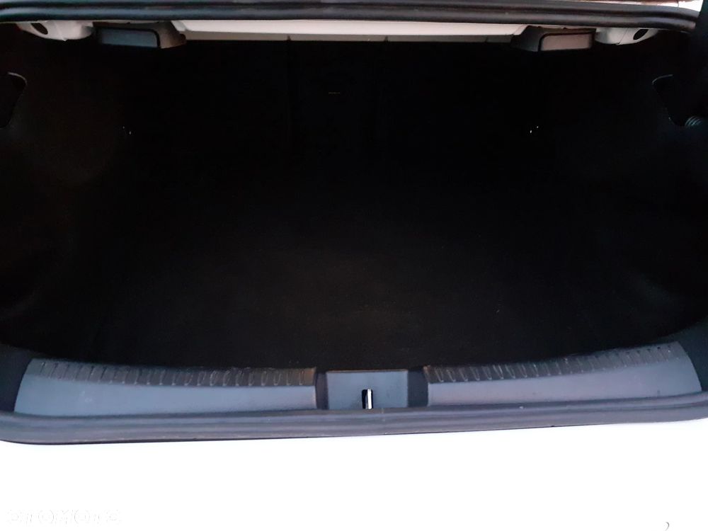 Mercedes-Benz CLA 200 7G-DCT - 11