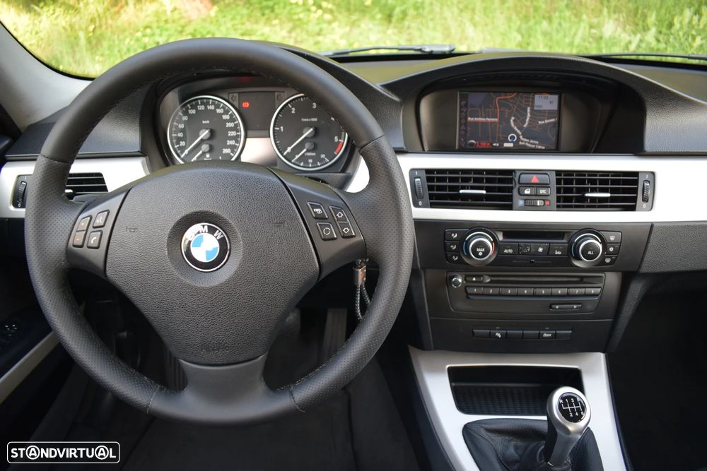 BMW 318 d Navigation Sport - 20