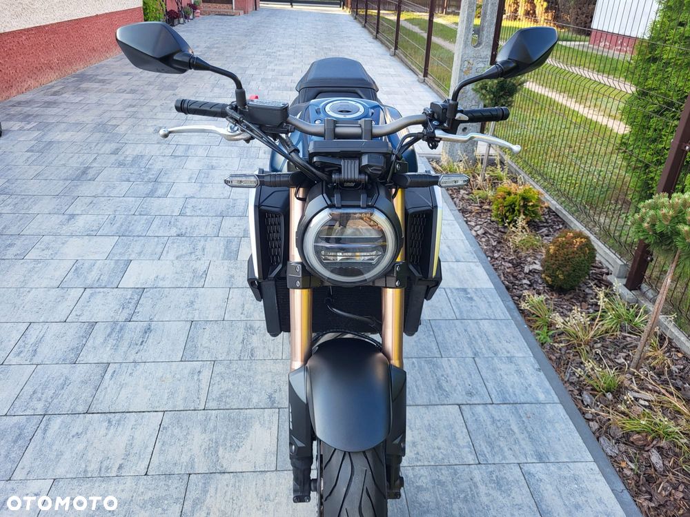 Honda CB - 21