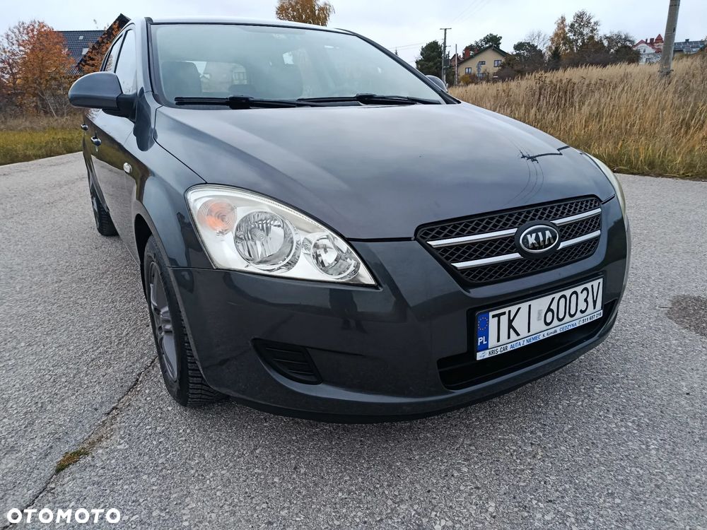 Kia Ceed 2009 photo 4