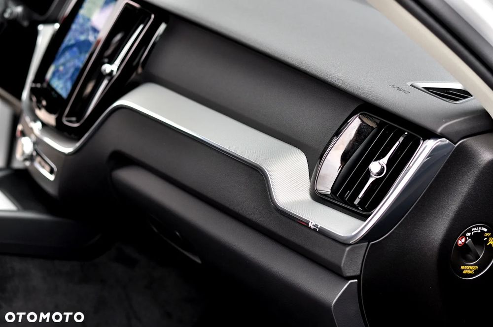 Volvo XC 60 B5 B AWD Geartronic Inscription - 19