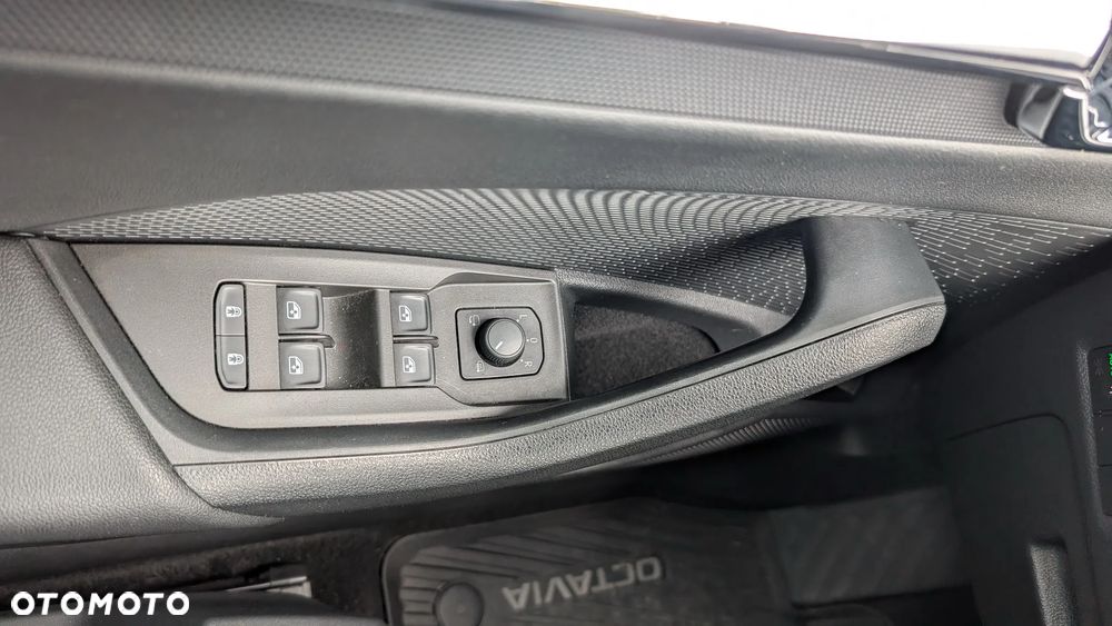 Skoda Octavia 2.0 TDI SCR Style DSG - 14