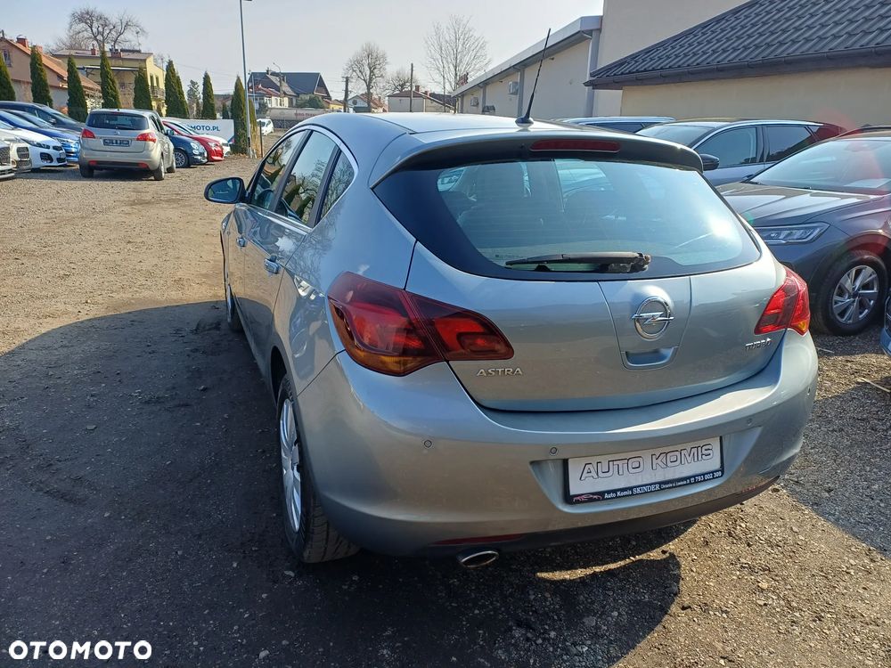 Opel Astra 1.4 Turbo Cosmo - 5