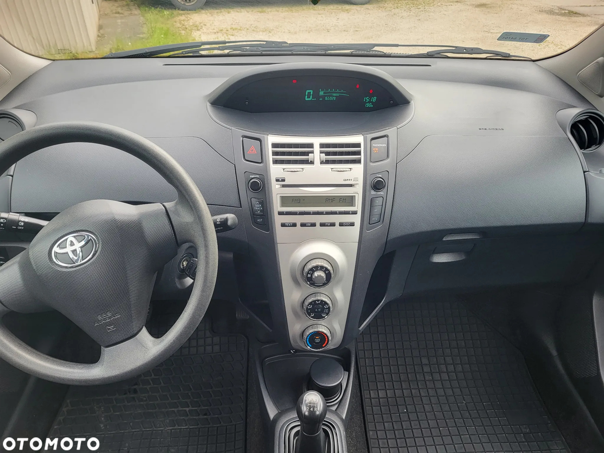 Toyota Yaris - 9
