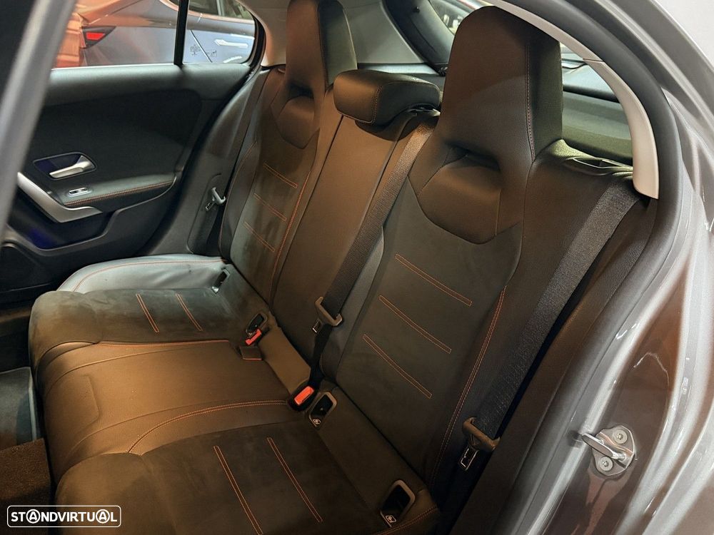 Mercedes-Benz A 250 e AMG Line - 7