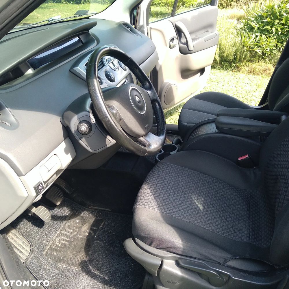 Renault Megane 1.6 16V Authentique - 8