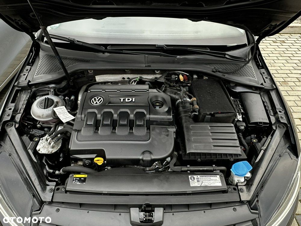 Volkswagen Golf 2.0 TDI (BlueMotion Technology) DSG Highline - 37